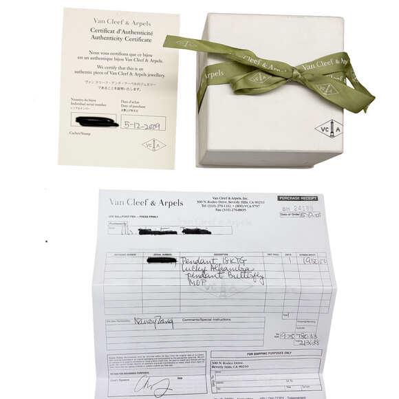 Van Cleef & Arpels Yellow Gold Mother Of Pearl Lucky Alhambra Pendant - Picture 4 of 4